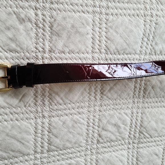 Classic LV (Louis Vuitton) burgundy belt - Picture 2 of 10